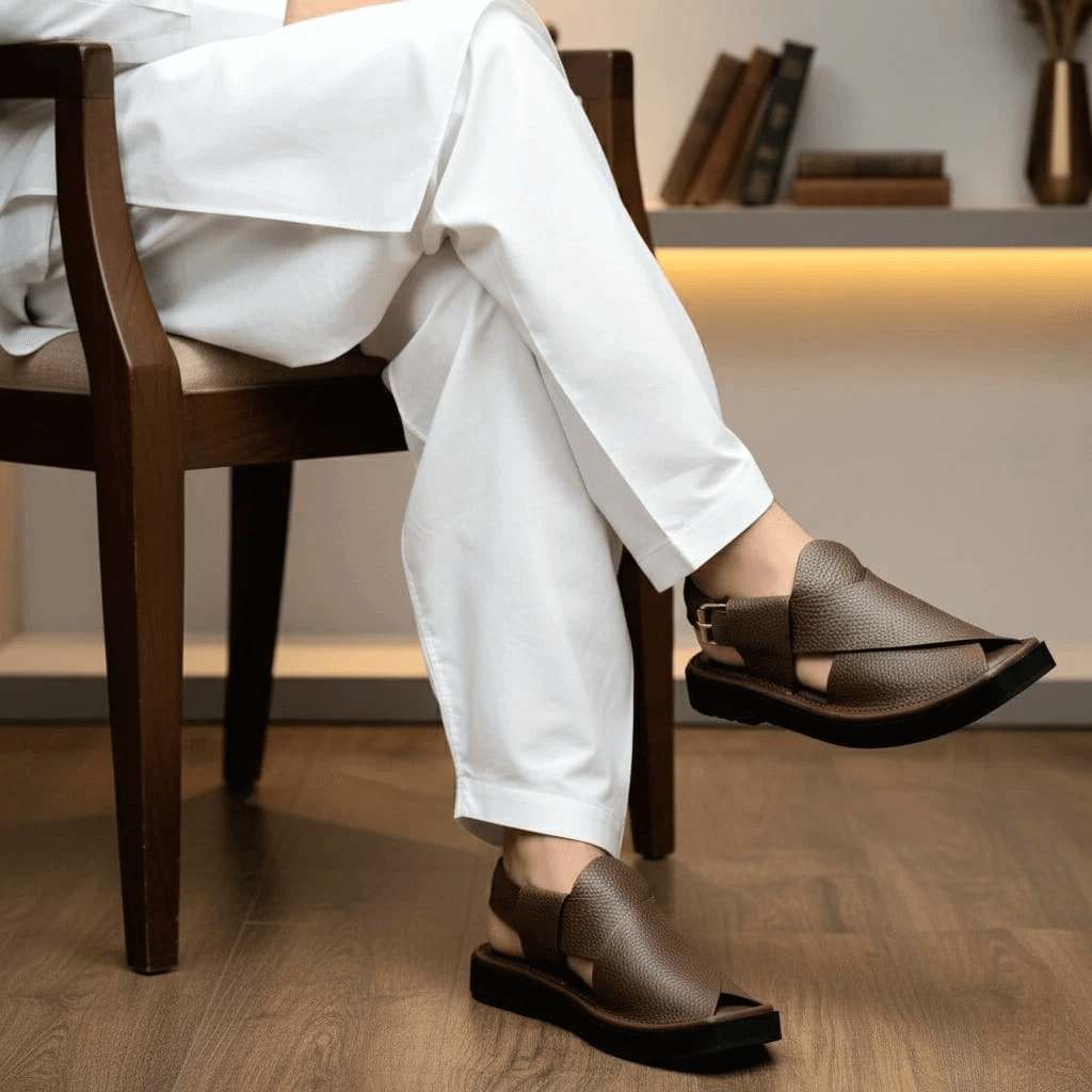 Kaptaan Chappal with Brown Doted