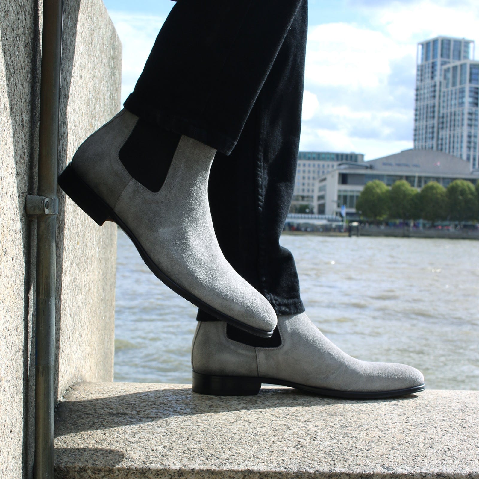 Eastwood Chelsea Boot Light Grey Suede